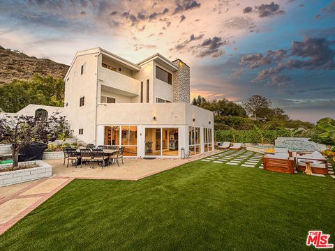 Photo of 31271 Bailard Road, Malibu, CA 90265 (MLS # 26640747)