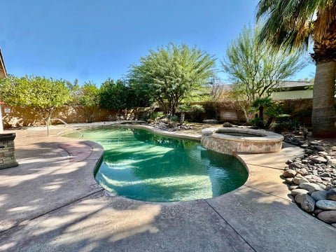 Photo of 49 Provence Way, Rancho Mirage, CA 92270 (MLS # 219154676DA)