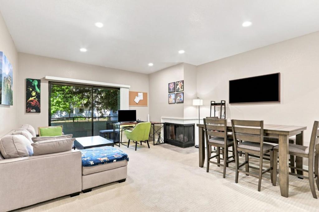 4671 Albany Circle 109