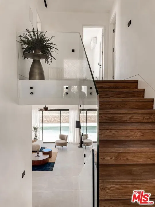 99400, United States, 5 Bedrooms Bedrooms, ,5 BathroomsBathrooms,Residential,Active,91921