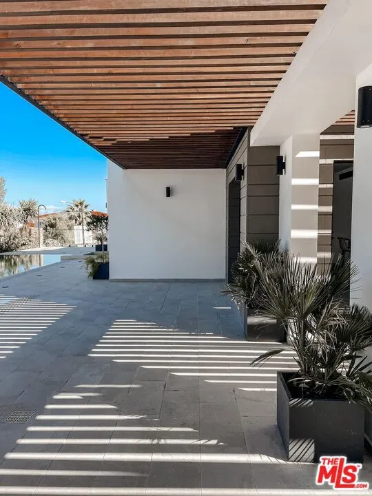 99400, United States, 5 Bedrooms Bedrooms, ,5 BathroomsBathrooms,Residential,Active,91921