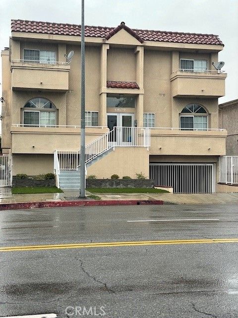 Photo of 4809 Kester, Sherman Oaks, CA 91403 (MLS # SR26001634)