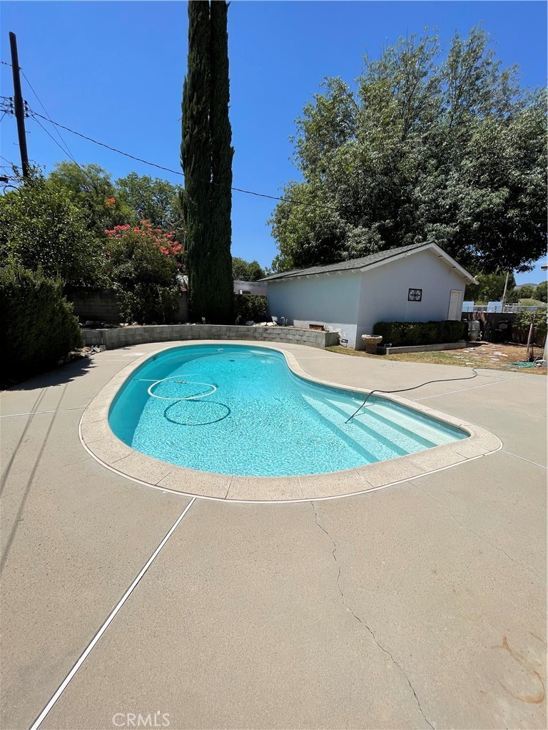 7957 Sausalito Avenue