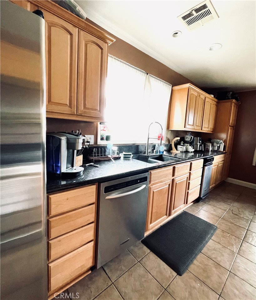 7957 Sausalito Avenue