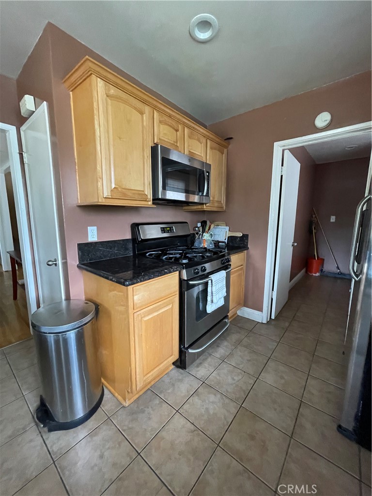 7957 Sausalito Avenue