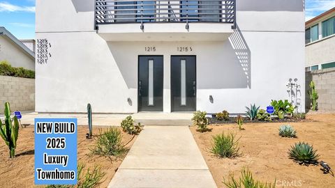 Photo of 1215 N. Kingsley Drive N #1215 1/2, Los Angeles, CA 90029 (MLS # OC25218733) Photo of 1215 N. Kingsley Drive N #1215 1/2, Los Angeles, CA 90029 (MLS # OC25218733)