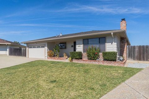 Photo of 1519 Los Altos Way, Salinas, CA 93906 (MLS # ML82038605)