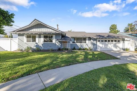 Photo of 22361 Burton Street, West Hills, CA 91304 (MLS # 26635143)