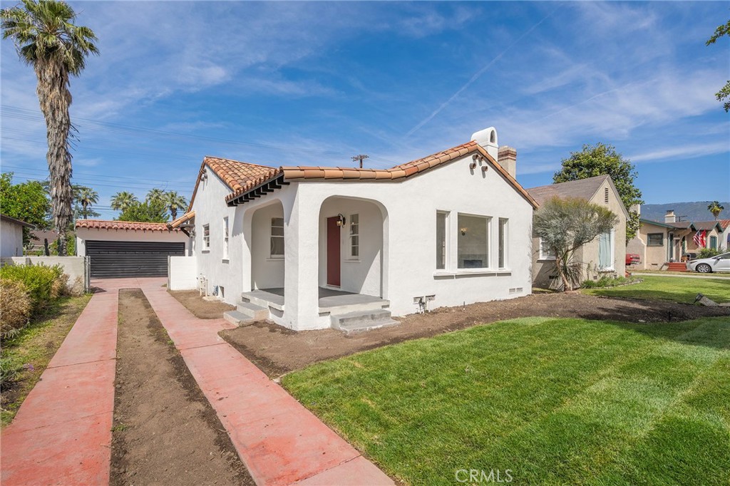 2854 N Pershing