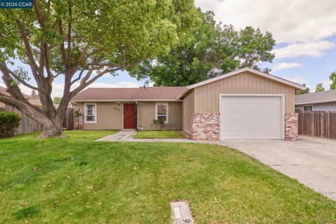 Photo of 523 Robert Ave Ave, Ripon, CA 95366 (MLS # 41132703)