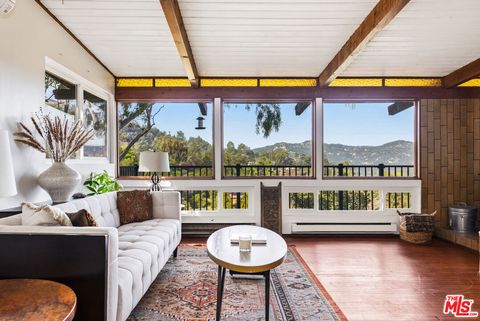 Photo of 19781 Grand View Drive, Topanga, CA 90290 (MLS # 26657419)