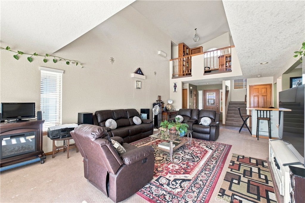 16239 Kamana Rd