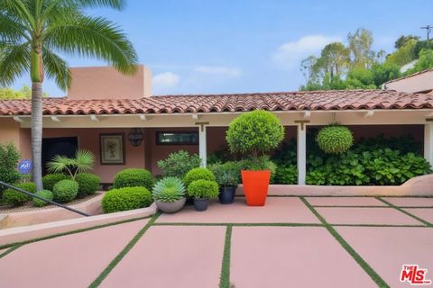 Photo of 1641 N Crescent Heights Boulevard, Los Angeles, CA 90069 (MLS # 26667281)