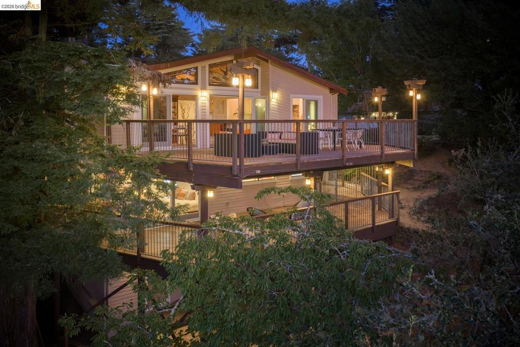 15 North Cir