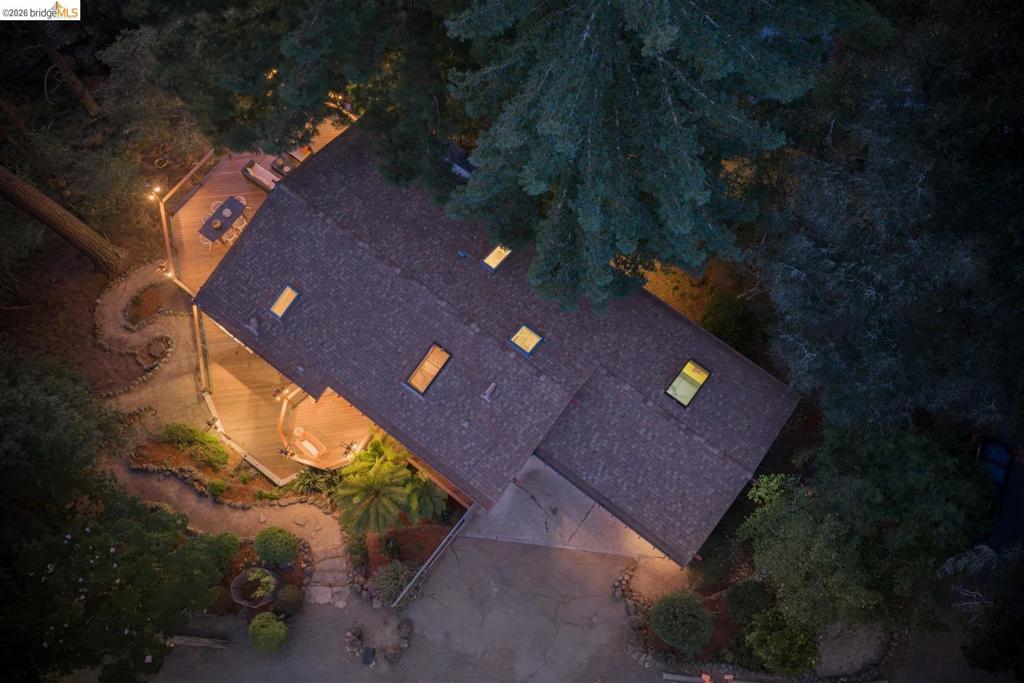 15 North Cir