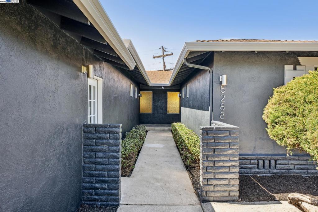5286 Norma Way