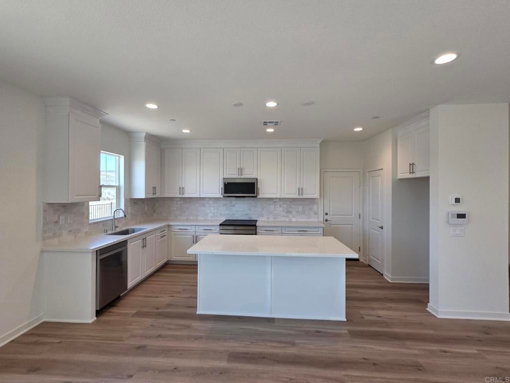 725 Kingbird Loop