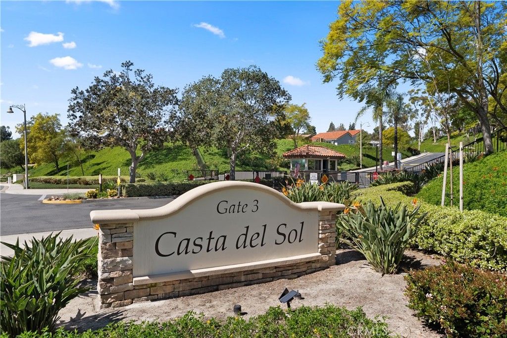 Photo of 28415 Alava, Mission Viejo, CA 92692 (MLS # OC26084185)