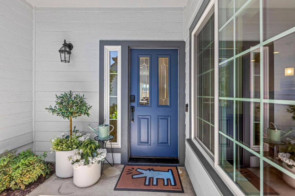 141 Orchard Oak Circle