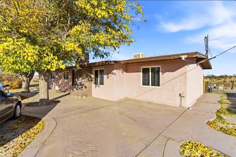 Photo of 19449 Chamisal St, Adelanto, CA 92301 (MLS # IV25277697)