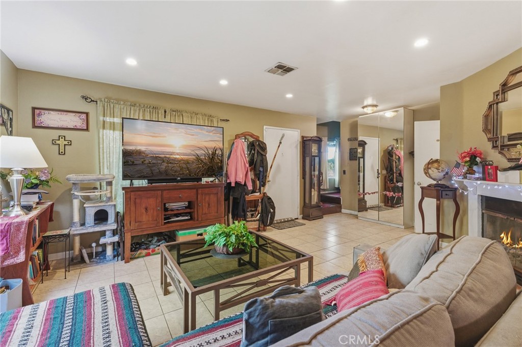 8439 Sunset Trail B