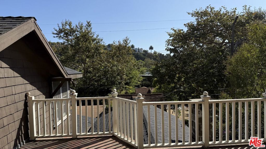Photo of 425 Hillside Lane, Santa Monica, CA 90402 (MLS # 26662503)