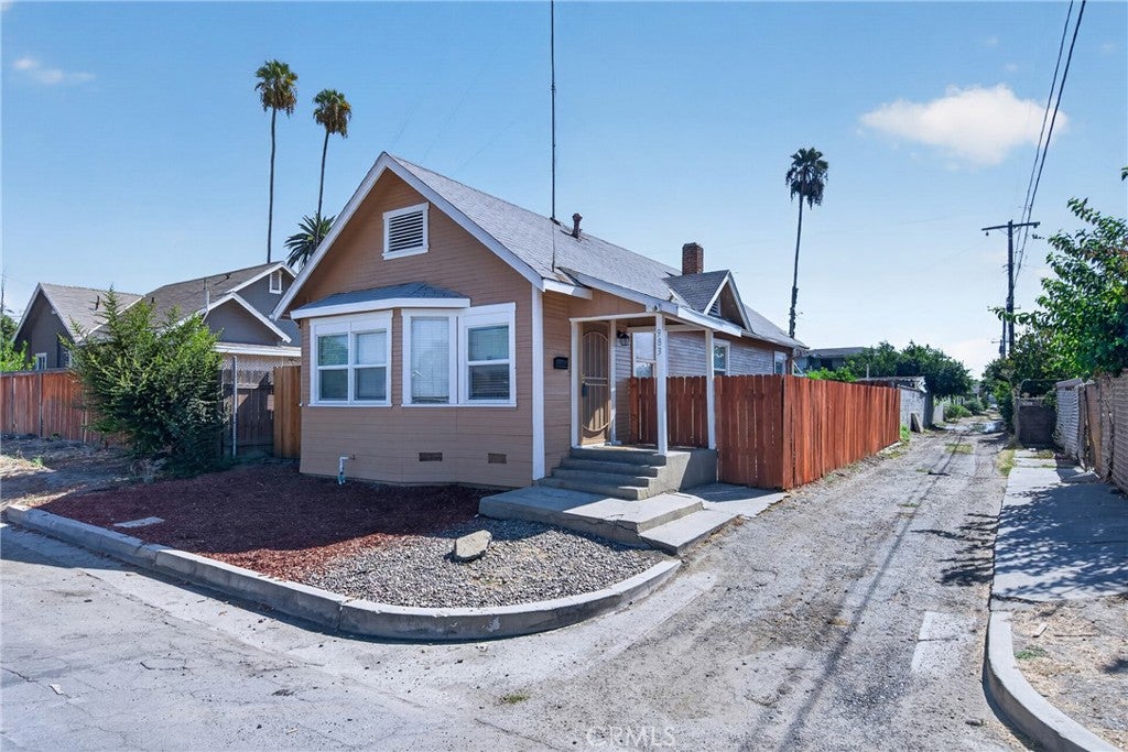 983 Wall Avenue