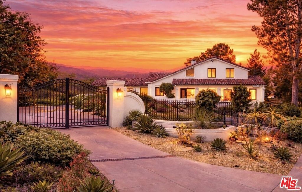 Photo of 2266 Cold Canyon Road, Calabasas, CA 91302 (MLS # 26673537)
