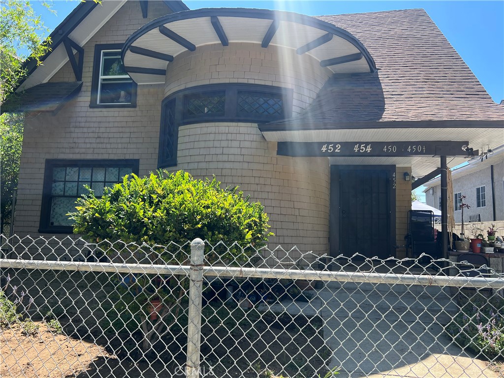 LOCATION, LOCATION! This Property is in a very central location; near ART DISTRIC, Downtown LA, Restaurants, hospitals, groceries and more, and Easy access to most freeways 10 EAST & West, 5 Noth & South, 101 Noth& South, 60 East & West.
The properties have so much more to offer.
WELCOME to this amazing investment opportunity or Owner occupy; Perfect for an investor or owner occupy There are 4 units in total two separate structures. Front building is a duplex; front unit has 3 bedrooms and 3 bathrooms and an office room, big kitchen and a beautiful living room. It has its own master bedroom. Second unit has 1 bedroom and 1 bathroom with a nice porch, one parking for each unit. These units were built in 1907. Front Unit has 1,670sqf, back unit 505sqf.
The second building is a completely new construction brand new which is also a duplex. First Unit on First floor and second unit on second floor.
First floor unit has 4 bedrooms and 2 bathrooms all new and beautiful layout. Bedrooms are spacious. Second floor unit has 3 bedroom and 2 bathrooms. Both units have a beautiful custom-made kitchen. Each unit has its own parking. Construction of these units were done with plans and building and safety code. The Construction was completed in 2025 and Certificate of Occupancy issue in 2025. Both units have their own Electrical, gas and water meter. First Floor unit has 1,222sqt, second floor unit has 1,169sqt. Both units have brand new AC Units.
This Property is in a very central location; near ART DISTRIC, Downtown LA, Restaurants, groceries and more, and Easy access to most freeways 10 EAST & West, 5 Noth & South, 101 Noth& South, 60 East & West.
The properties have so much more to offer.