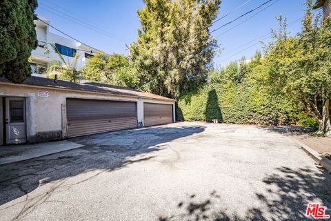 Tiny photo for 1541 Veteran Avenue, Los Angeles, CA 90024 (MLS # 25613517)