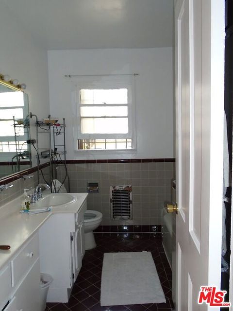 Tiny photo for 1541 Veteran Avenue, Los Angeles, CA 90024 (MLS # 25613517)