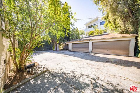 Tiny photo for 1541 Veteran Avenue, Los Angeles, CA 90024 (MLS # 25613517)