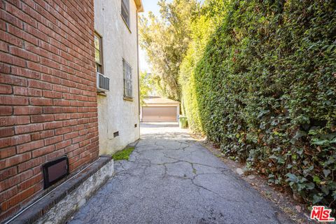 Tiny photo for 1541 Veteran Avenue, Los Angeles, CA 90024 (MLS # 25613517)