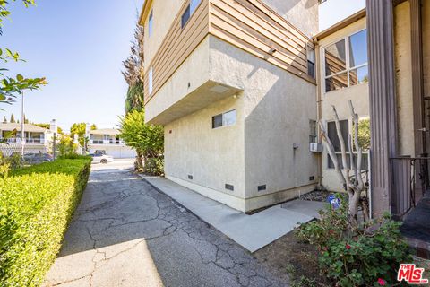 Tiny photo for 1541 Veteran Avenue, Los Angeles, CA 90024 (MLS # 25613517)