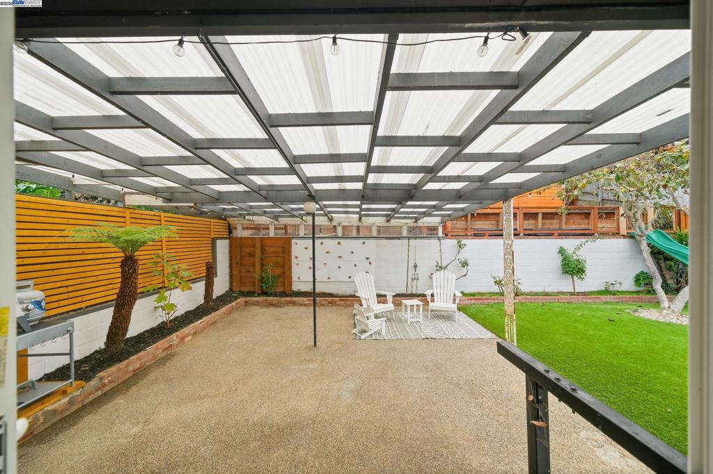 FAIRVIEW - Residential