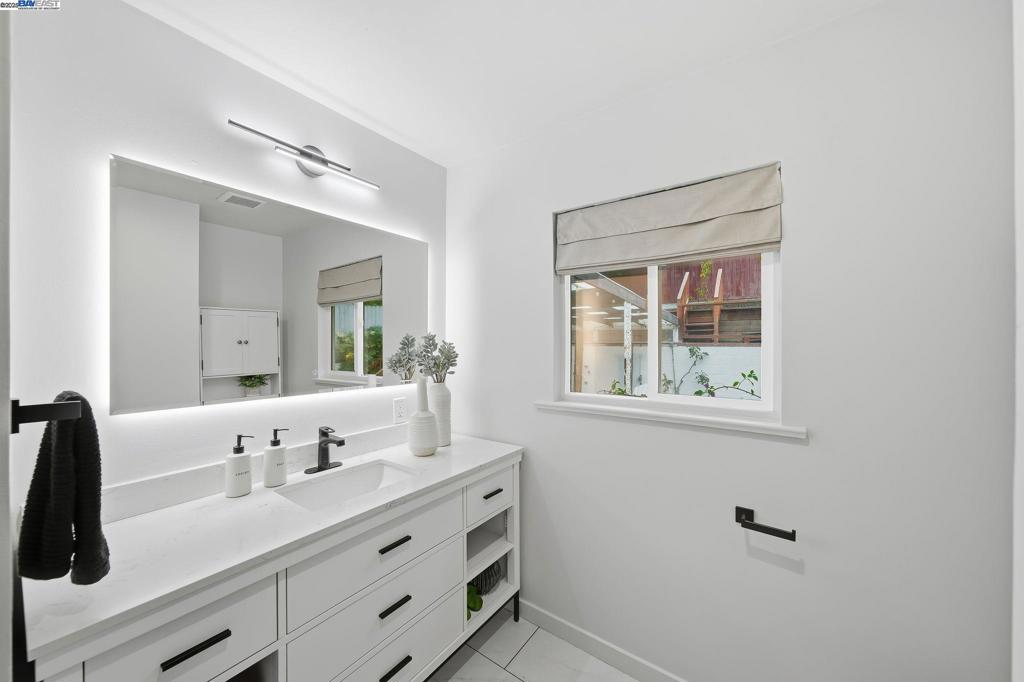 FAIRVIEW - Residential