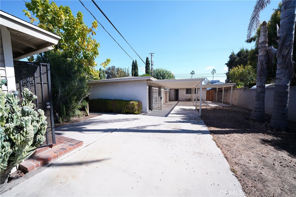 Los Cerritos (LC) - Residential