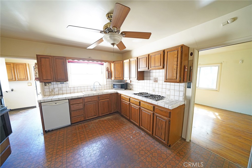 Los Cerritos (LC) - Residential