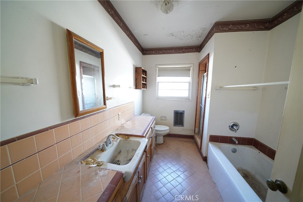 Los Cerritos (LC) - Residential