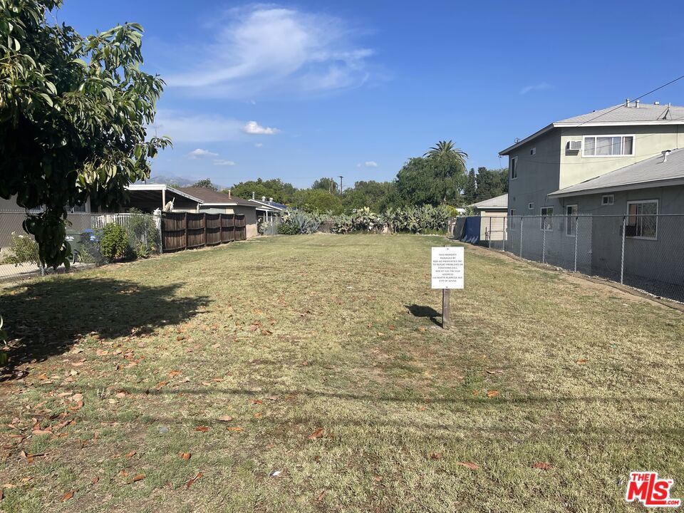 110 N Alameda Avenue