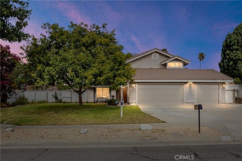 Photo of 221 Jesse way WAY, Redlands, CA 92374 (MLS # IG26152599)