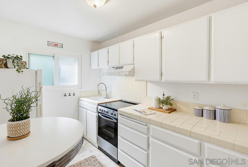 4477 Mentone St 105