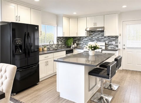 Photo of 3525 Siskiyou ST, Los Angeles, CA 90023 (MLS # SR26215081)