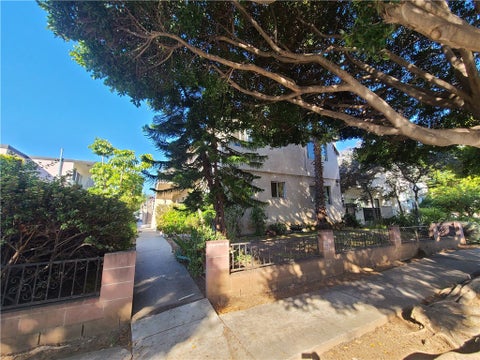 Photo of 1808 10th Street #5, Santa Monica, CA 90404 (MLS # SR26141286)