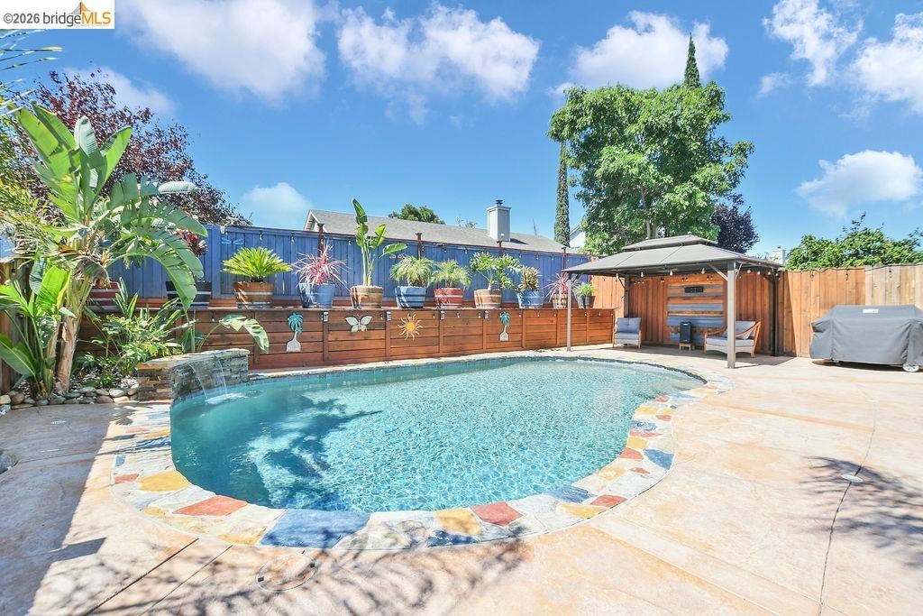 4798 Canopy Ln