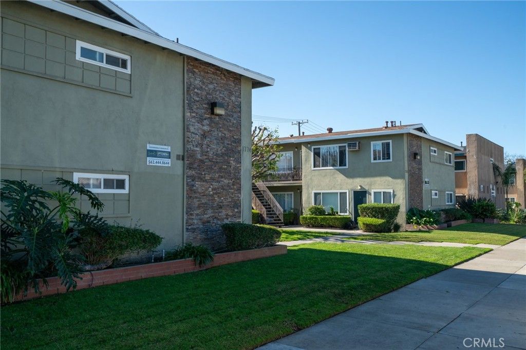 Photo of 1774 W Juno Avenue, Anaheim, CA 92804 (MLS # OC26022457)