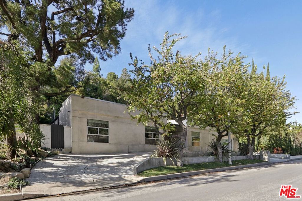15539 Hamner Drive