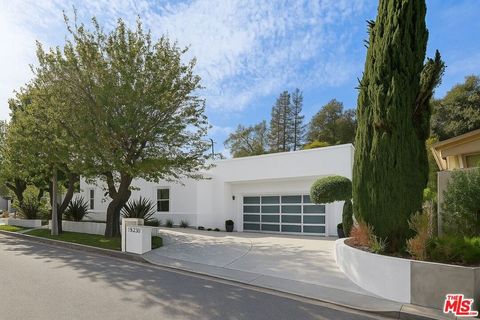 Photo of 15539 Hamner Drive, Los Angeles, CA 90077 (MLS # 25534587)