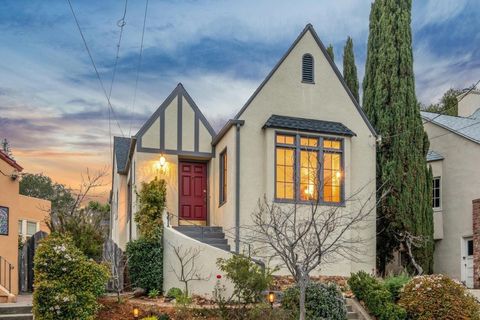 Photo of 4107 4107 Lyman Rd Rd, Oakland, CA 94602 (MLS # 41123770)