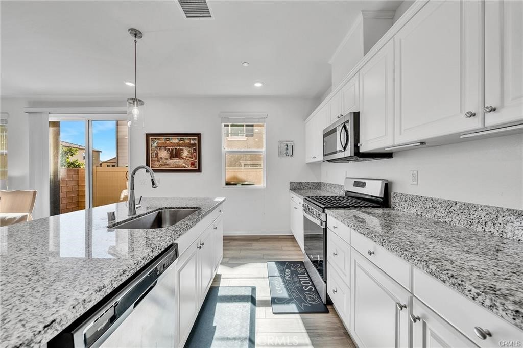 1752 Apricot Tree Place